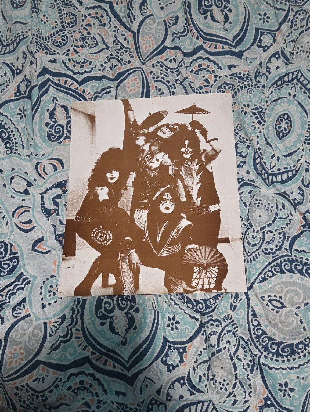 Vintage-Style Brown Band Poster Wall Art